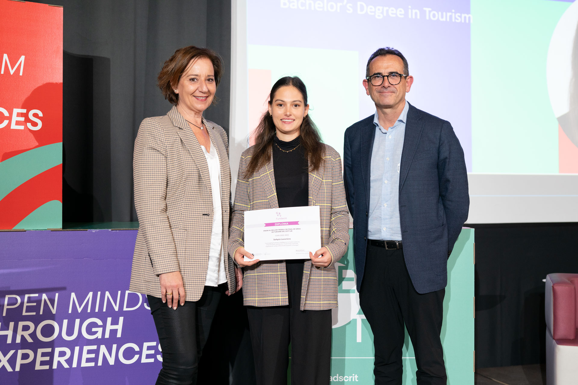 Photography from: Estimular la iniciativa emprenedora de l'alumnat de turisme, gastronomia i hoteleria, l’objectiu inicial de la Jornada d’Emprenedoria del CETT. | CETT